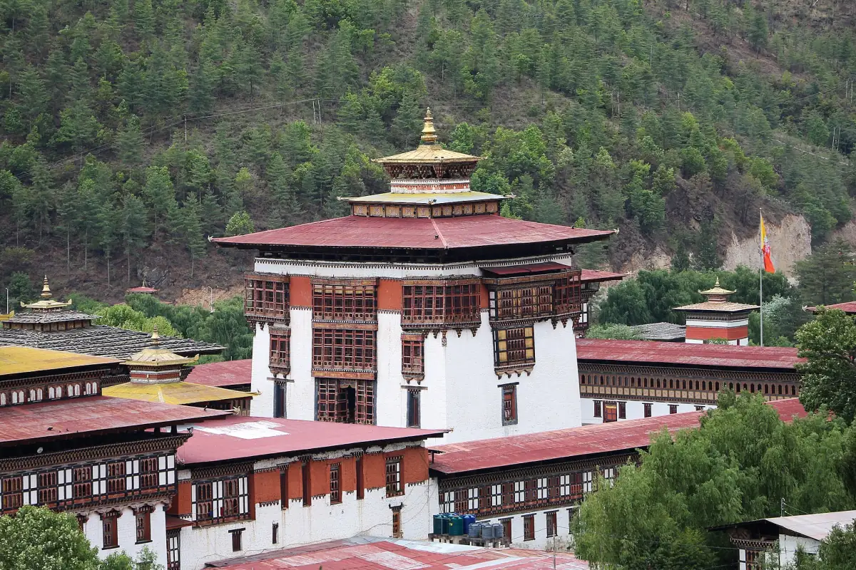 Tashichho Dzong in Thimphu beside the river
